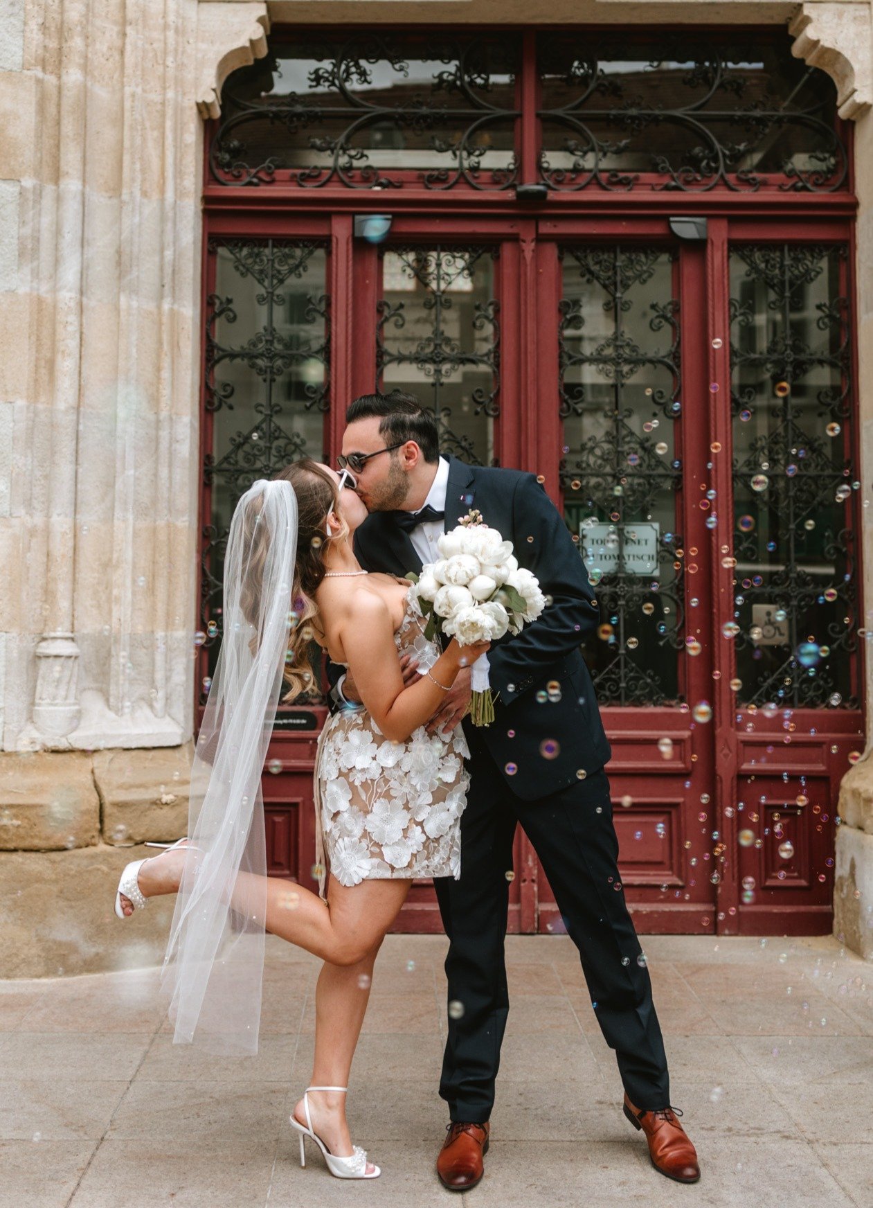 Brautpaar bei der standesamtlichen Trauung, (c).paulinawithlove