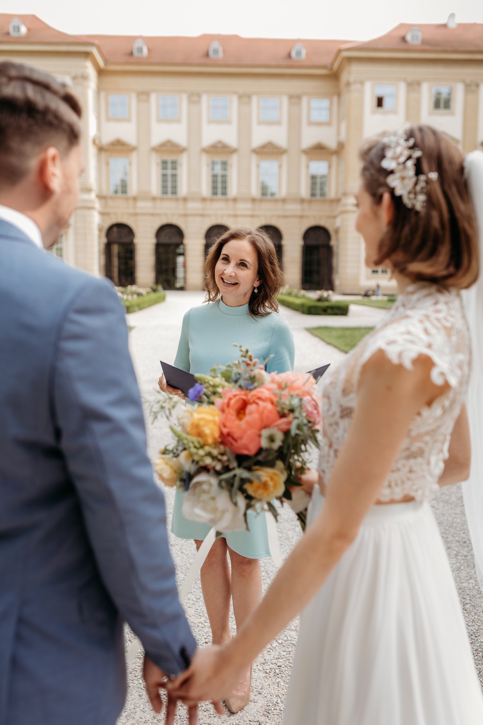 Paula bei der Freien Trauung, (c) Linh Schröter Hochzeitsfotografie