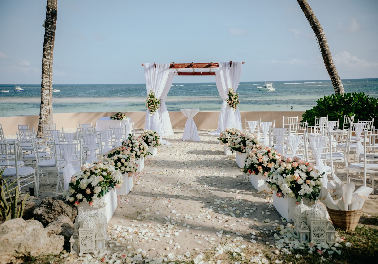 Wedding in Kenya, Outdoor wedding decor